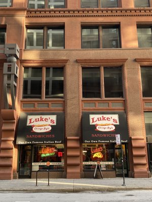 Luke's Italian Beef by null