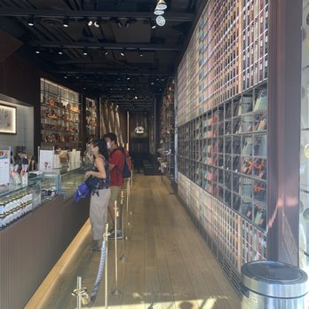 Venchi - Store - Chocolatiers & Shops Near Me - New York, New York Venchi - Store - Chocolatiers & Shops Near Me - New York, New York