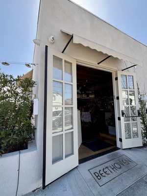 Beethoven Market by null