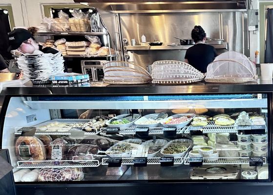 PIK-NIK Deli + Wine Bar by null