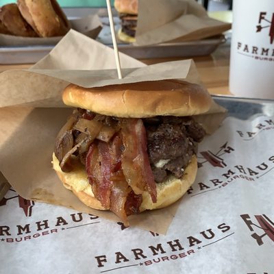 Farmhaus Burger by null