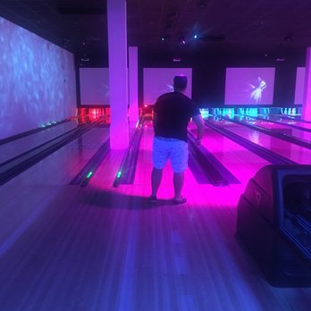 Strike 10 Bowling - Bowling Near Me - Hallandale Beach, Florida