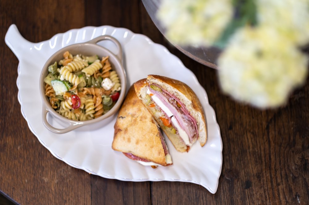 THE CROWN BISTRO Updated September 2024 174 Photos & 22 Reviews