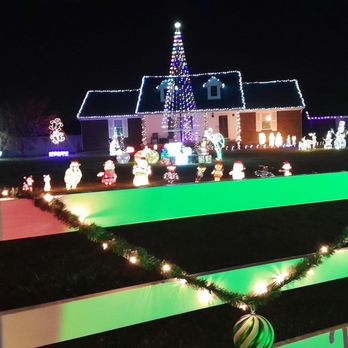Zoneton Christmas House - Holiday Decorating Services Near Me - Shepherdsville, Kentucky Zoneton Christmas House - Holiday Decorating Services Near Me - Shepherdsville, Kentucky