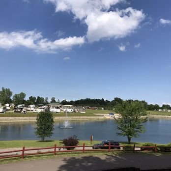 Lake Shore Resort - Resorts Near Me - Davison, Michigan