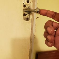 Stay Suites of America - Lock is broken.