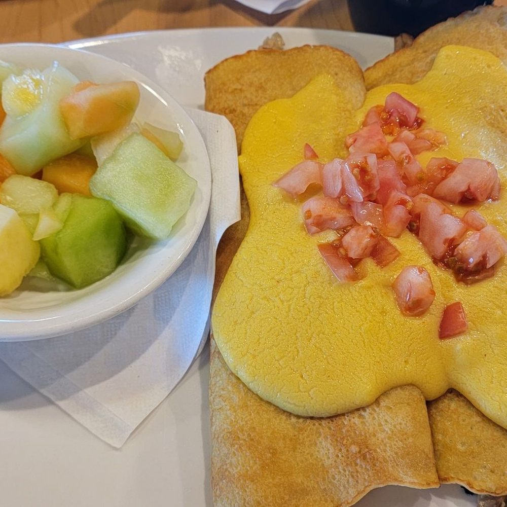 Greenfield's - Chicken Florentine crepe - Breakfast & Brunch Near Me - Lincoln, Nebraska Greenfield's - Chicken Florentine crepe - Breakfast & Brunch Near Me - Lincoln, Nebraska
