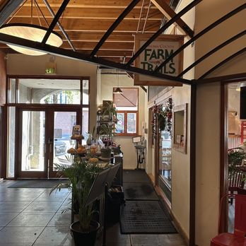 Americana - Airy, warm interior welcomes you - American Near Me - Santa Rosa, California Americana - Airy, warm interior welcomes you - American Near Me - Santa Rosa, California