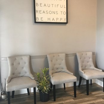 Live Well Chiropractic - Pretty entrance! - Chiropractors Near Me - Greenacres, Florida Live Well Chiropractic - Pretty entrance! - Chiropractors Near Me - Greenacres, Florida
