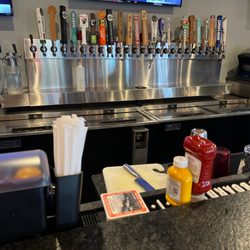 Sammy's Craft Burgers & Beer - Taps