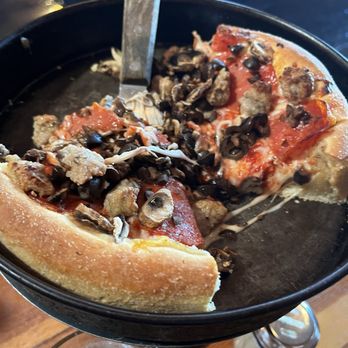Old Chicago Pizza - Pizza Near Me - Petaluma, California Old Chicago Pizza - Pizza Near Me - Petaluma, California