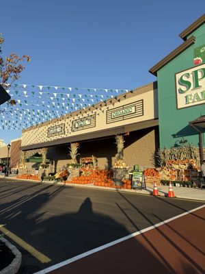 Sprouts Farmers Market by null