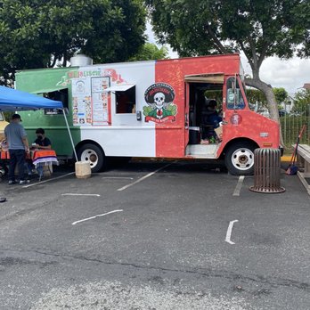 El Jalisciense - Outside - Food Trucks Near Me - Kapolei, Hawaii El Jalisciense - Outside - Food Trucks Near Me - Kapolei, Hawaii