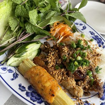 Golden River Restaurant - Banh hoi was cooked to perfection. Everything was delicious! - Vietnamese Near Me - Honolulu, Hawaii Golden River Restaurant - Banh hoi was cooked to perfection. Everything was delicious! - Vietnamese Near Me - Honolulu, Hawaii