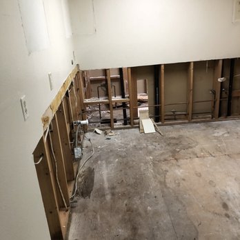 Premier Emergency Water Removal - Popped a line and cut Sheetrock - Damage Restoration Near Me - Auburn, Washington Premier Emergency Water Removal - Popped a line and cut Sheetrock - Damage Restoration Near Me - Auburn, Washington
