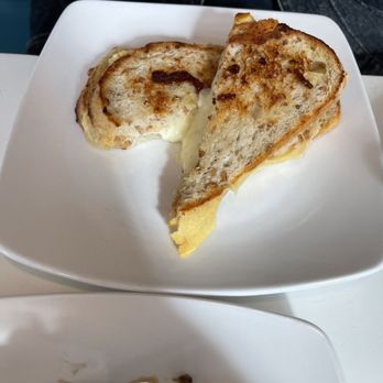 Common Bond Bistro & Bakery - Heights - Grilled cheese - Bakeries Near Me - Houston, Texas Common Bond Bistro & Bakery - Heights - Grilled cheese - Bakeries Near Me - Houston, Texas