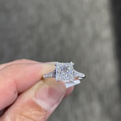 May Jewelers - Princess cut 2 ctw. F VS1