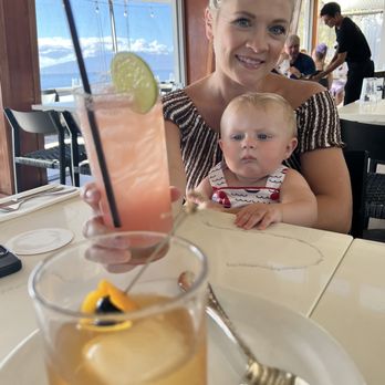 Honu Oceanside - smokey old fashioned and the felon - Seafood Near Me - Lahaina, Hawaii