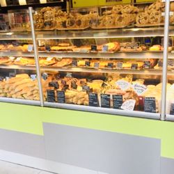 Ô Délices d'Amandine - Bakery Case