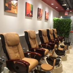 B Glamour Nails & Spa