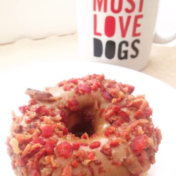 Donut King - Maple bacon donut and a nice hot cup of Kenyan coffee! Hmmmmmm gooooood! - Donuts Near Me - Winter Park, Florida