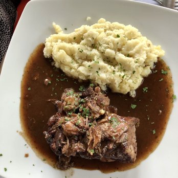 St Rémy du Lac - Melt in your mouth short ribs - French Near Me - Ajijic, JAL