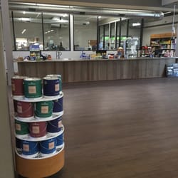 Standard Paint & Flooring - The downtown paint counter.