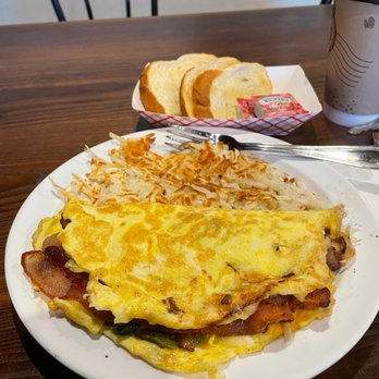 Gina's Cafe - Bacon and veggie omelette - Cafes Near Me - Stockton, California