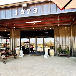 Exterior outside entrance of Mimsy's Craft Barbecue - Crockett, Texas Exterior outside entrance of Mimsy's Craft Barbecue - Crockett, Texas