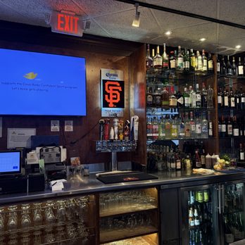Louie Linguini's - Bar - Seafood Near Me - Monterey, California Louie Linguini's - Bar - Seafood Near Me - Monterey, California