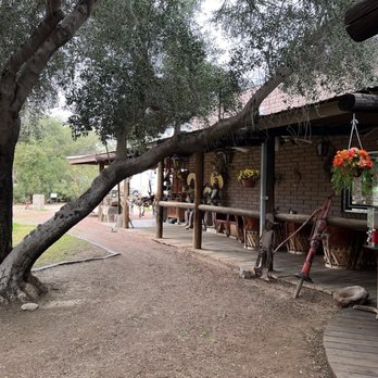 Luchia's Restaurant - New American Near Me - Wikieup, Arizona