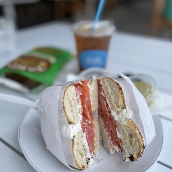 Scott's Malibu Market - Delis Near Me - Malibu, California