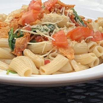 Cobblestone Zionsville - Pasta Mediterranean - Bars Near Me - Zionsville, Indiana