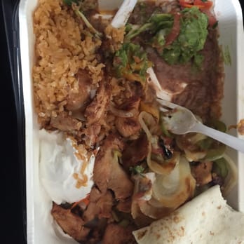 La Costa Restaurant - Chicken fajitas in togo container - Mexican Near Me - Burien, Washington La Costa Restaurant - Chicken fajitas in togo container - Mexican Near Me - Burien, Washington
