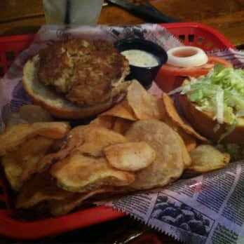 Red's Ice House - Crab cake sandwich - Seafood Near Me - Mount Pleasant, South Carolina