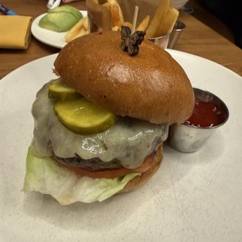 The Restaurant at Gilder - Burger - American Near Me - New York, New York The Restaurant at Gilder - Burger - American Near Me - New York, New York