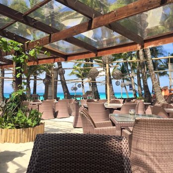 Al Fresco Bar and Restaurant - Bars Near Me - Malay, AKL