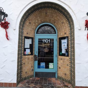 Drakes - Front door - New American Near Me - San Carlos, California