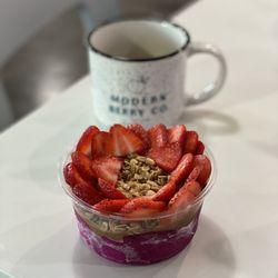 Modern Berry - Build your own Açaí Bowl