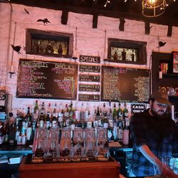 Docky's - Bar