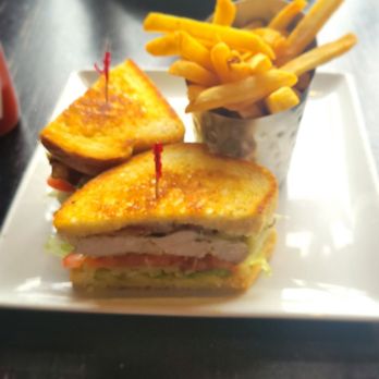 Mike's Grillhouse - Pesto chicken sandwich - American Near Me - Modesto, California