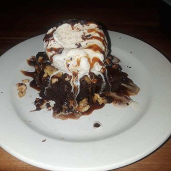 Houston's Restaurant - New American Near Me - Irvine, California