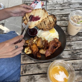 Lost Parrot Cafe - Breakfast & Brunch Near Me - South Pasadena, California Lost Parrot Cafe - Breakfast & Brunch Near Me - South Pasadena, California