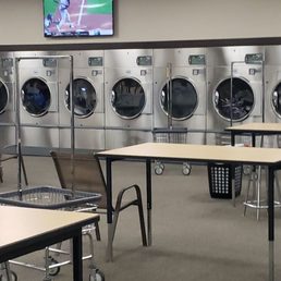 Uber clean. Well maintained machines. Not a drop of lent and most importantly baseball on a quality TV. Heck yeah! Uber clean. Well maintained machines. Not a drop of lent and most importantly baseball on a quality TV. Heck yeah!