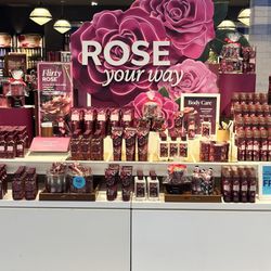 Bath & Body Works - New bath flavor at bath body works