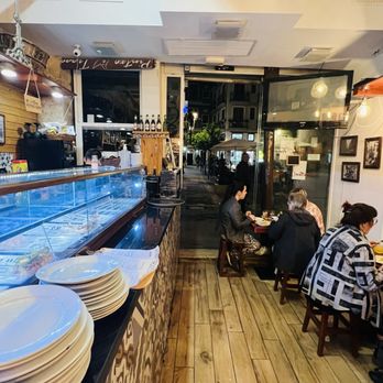 Pintxo i Trago - Inside - Tapas Bars Near Me - Valencia, V Pintxo i Trago - Inside - Tapas Bars Near Me - Valencia, V