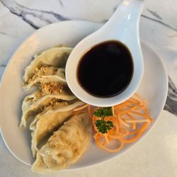 Seasoning Thai Bistro - Chicken dumplings