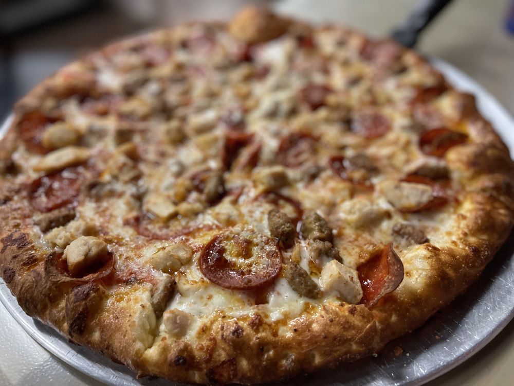 PIZZA FANZZ Updated May 2024 143 Photos & 72 Reviews 960 Sixth St