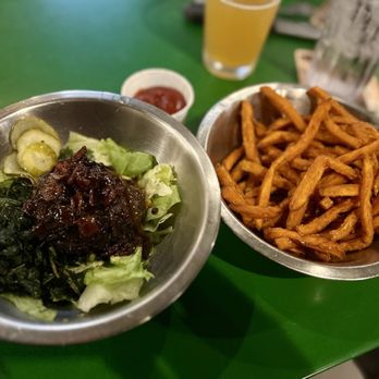 Rodeo Goat - Honey Bacon Blue burger Nekked (in a bowl) with a side of sweet potato fries. - Burgers Near Me - Dallas, Texas Rodeo Goat - Honey Bacon Blue burger Nekked (in a bowl) with a side of sweet potato fries. - Burgers Near Me - Dallas, Texas