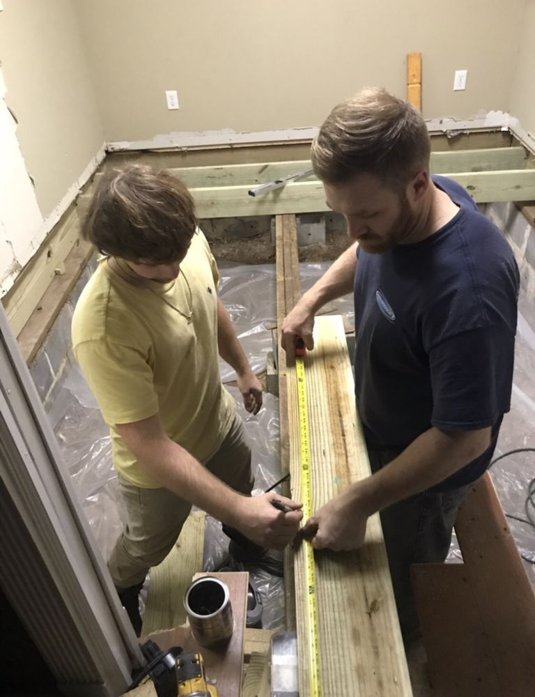 Slide of Roberts Tree Service and Home Repair